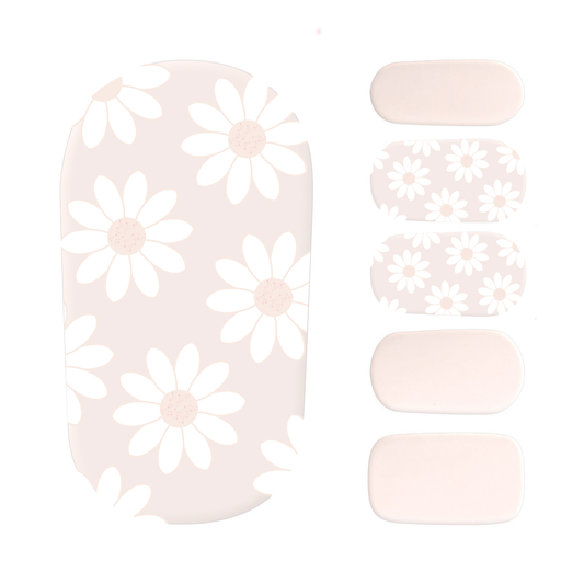 Gel Nail Strip Blushing Daisy